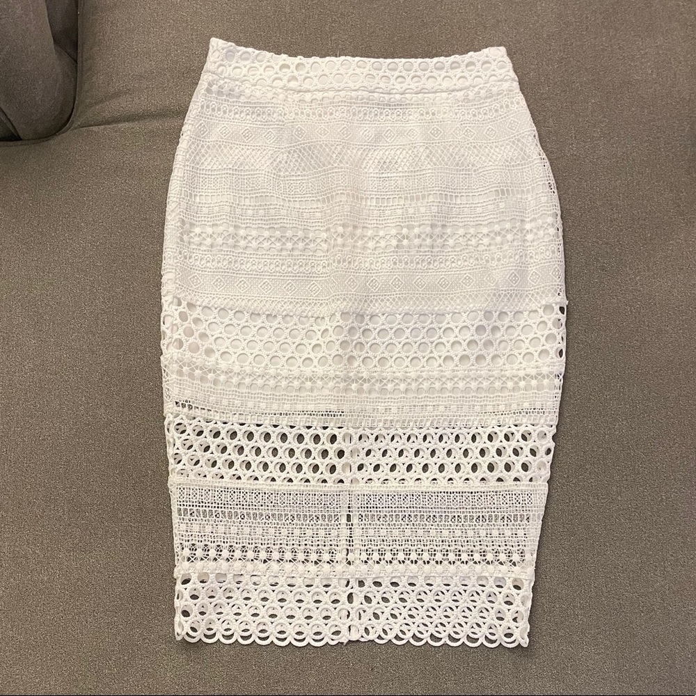 H&M White Lace Midi Skirt